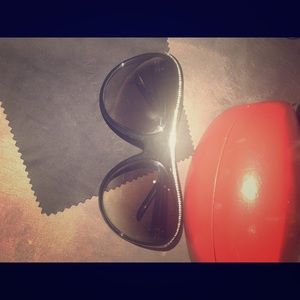 Valentino Sunglasses!♦️